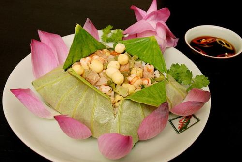 Cơm sen - tinh tế ẩm thực Việt